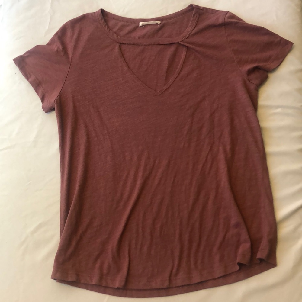 T-shirt with cut out V-neck